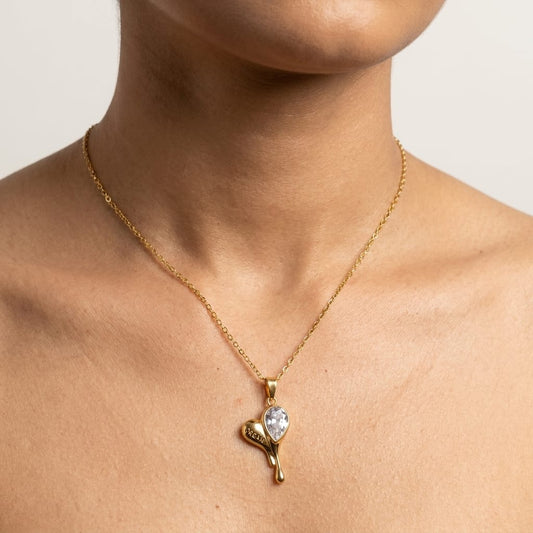 TRENDY HEART SHAPED GOLD PENDANT WHITE SYONE DESIGN WITH CHAIN