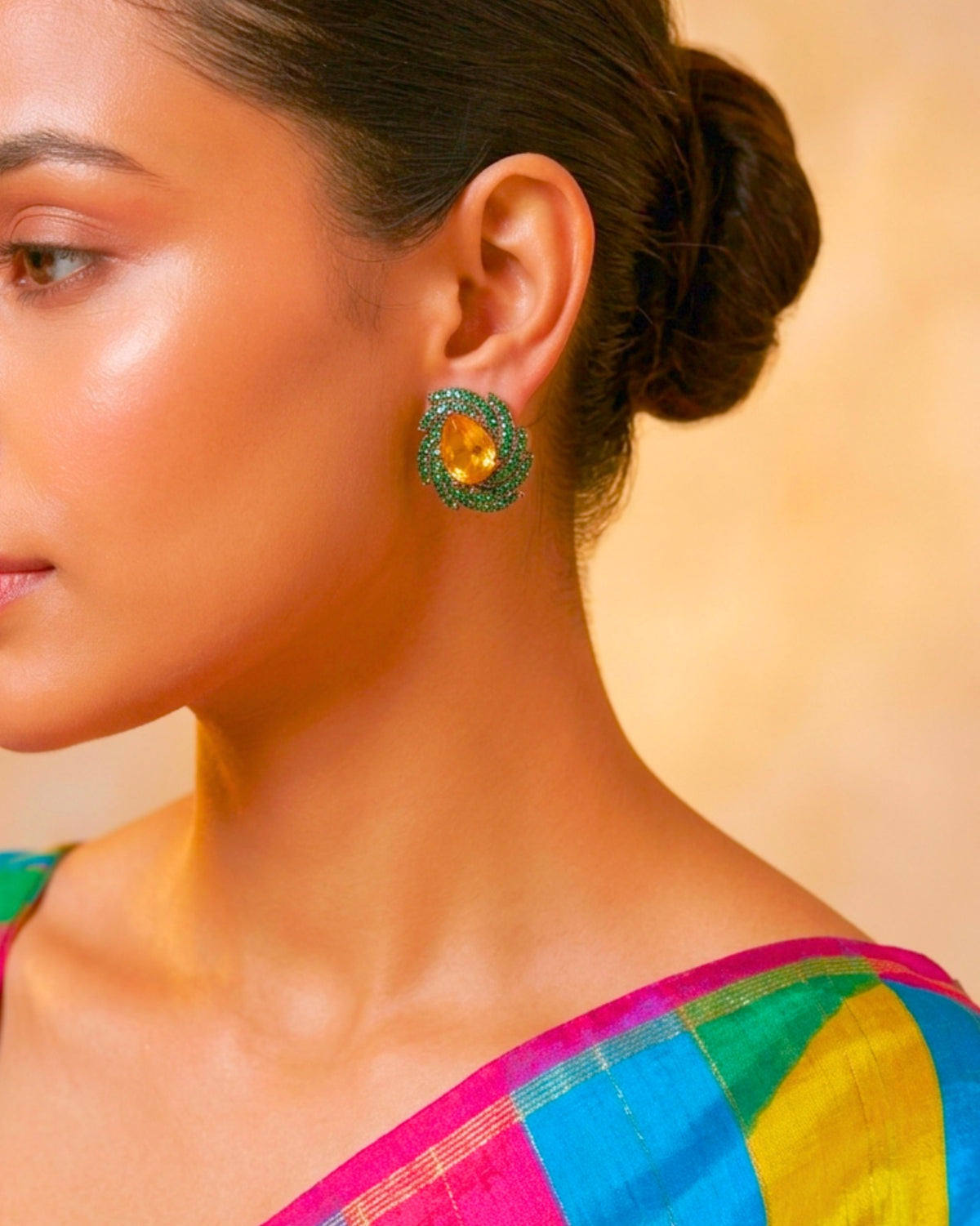 Paiseli Yellow green stud