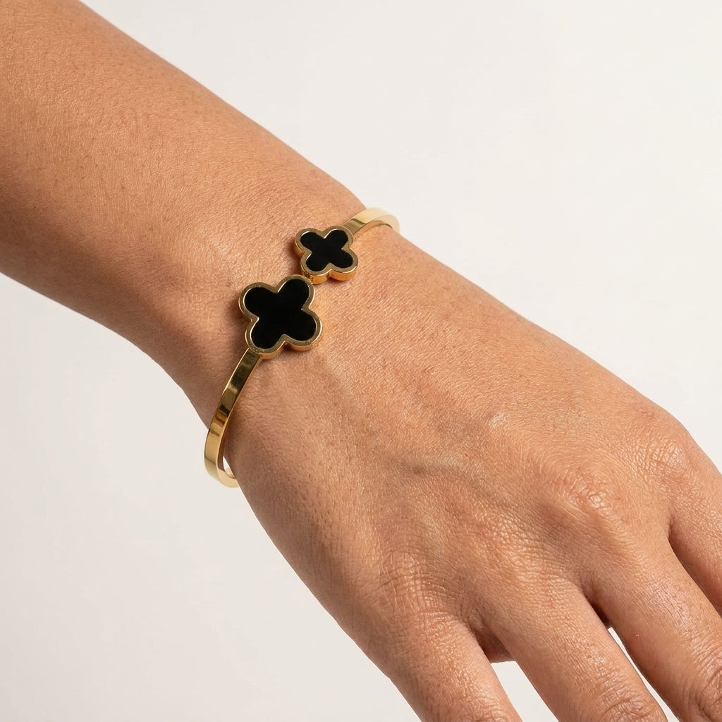Anti-Tarnish Trendy Black Clover Bracelet (Free Size)